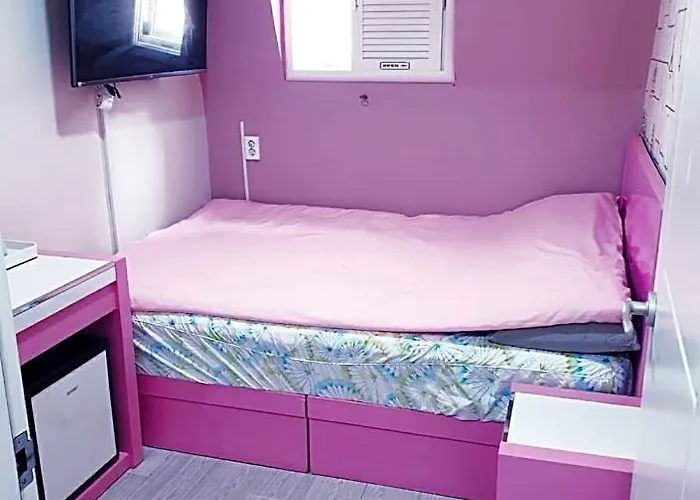 Hotel Long Sinchon Hongdae 2*